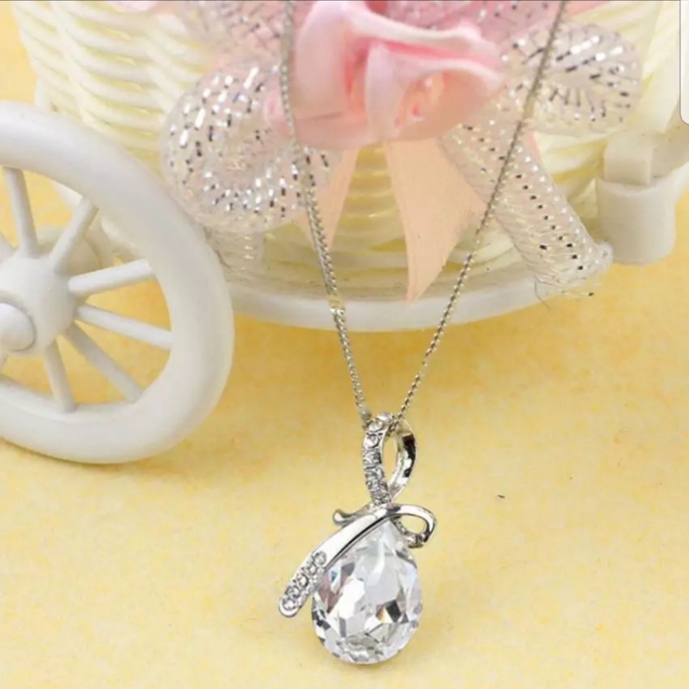 Women's rhinestone chain Crystal necklace!!!